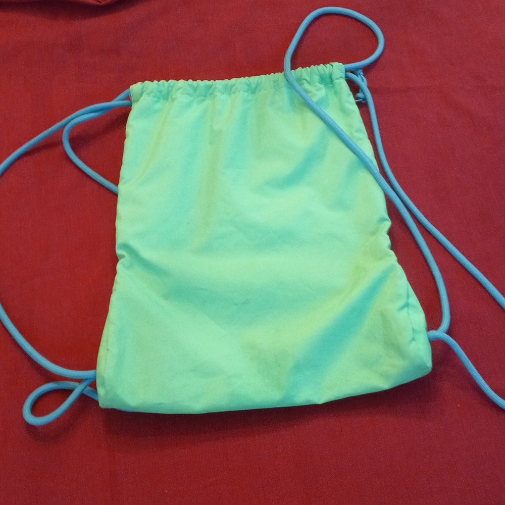 Nike Neon-Green Drawstring Bag with Blue Logo - Picture 4 of 11